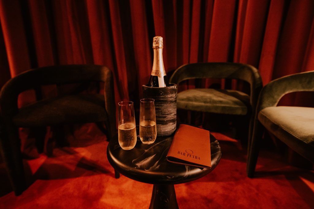 Seaview Lounge